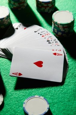 Pragmatic Play live blackjack dealer at royal table